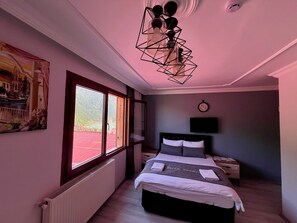 ห้องแฟมิลี่สำหรับสี่ท่าน | ผ้าม่านกันแสง, ห้องเก็บเสียง, เตารีด/โต๊ะรีดผ้า, Wi-Fi ฟรี