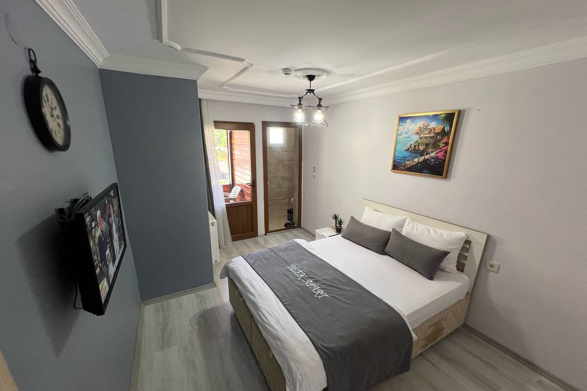 Blackout drapes, soundproofing, iron/ironing board, WiFi (free)