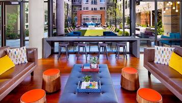 Sala de estar en el lobby