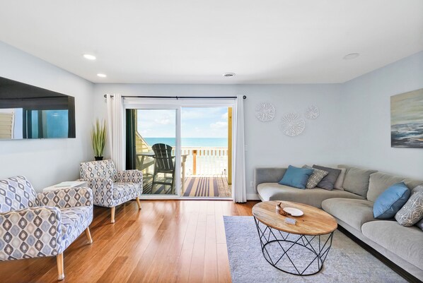 Smart TV, reproductor de DVD y libros