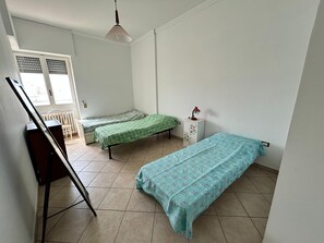 2 bedrooms, iron/ironing board, internet - Waterfront apartment with a view! (Otranto)