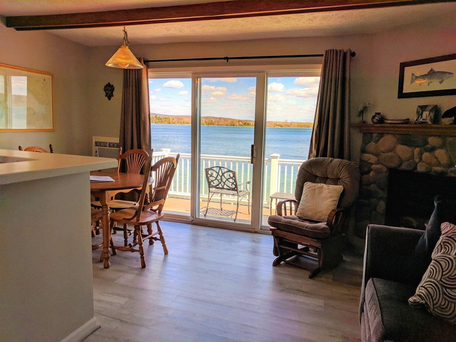 Lakeside Condo @ Portage Point Resort on Portage Lake w/access to Lake Michigan!