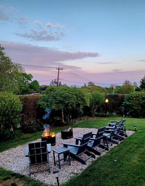 Property grounds - Hither House Cottage, a retreat near the beaches of Montauk NY and Pet Friendly! (Montauk)