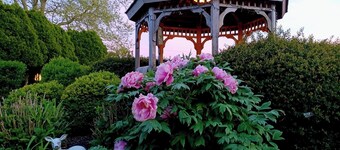 Hither House Cottage, a retreat near the beaches of Montauk NY and Pet Friendly!