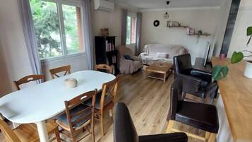 3 chambres, fer et planche Ă repasser, Wi-Fi gratuit, draps fournis