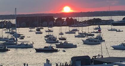 One bedroom apartment with a pullout sofa, sleeps 4. Right on the harbor.