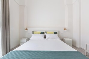 1 bedroom, WiFi, bed sheets - La Piccola Corte - Appartamento1 by BarbarHouse (Maruggio)