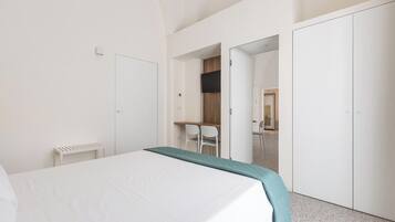 1 habitación, wifi y ropa de cama