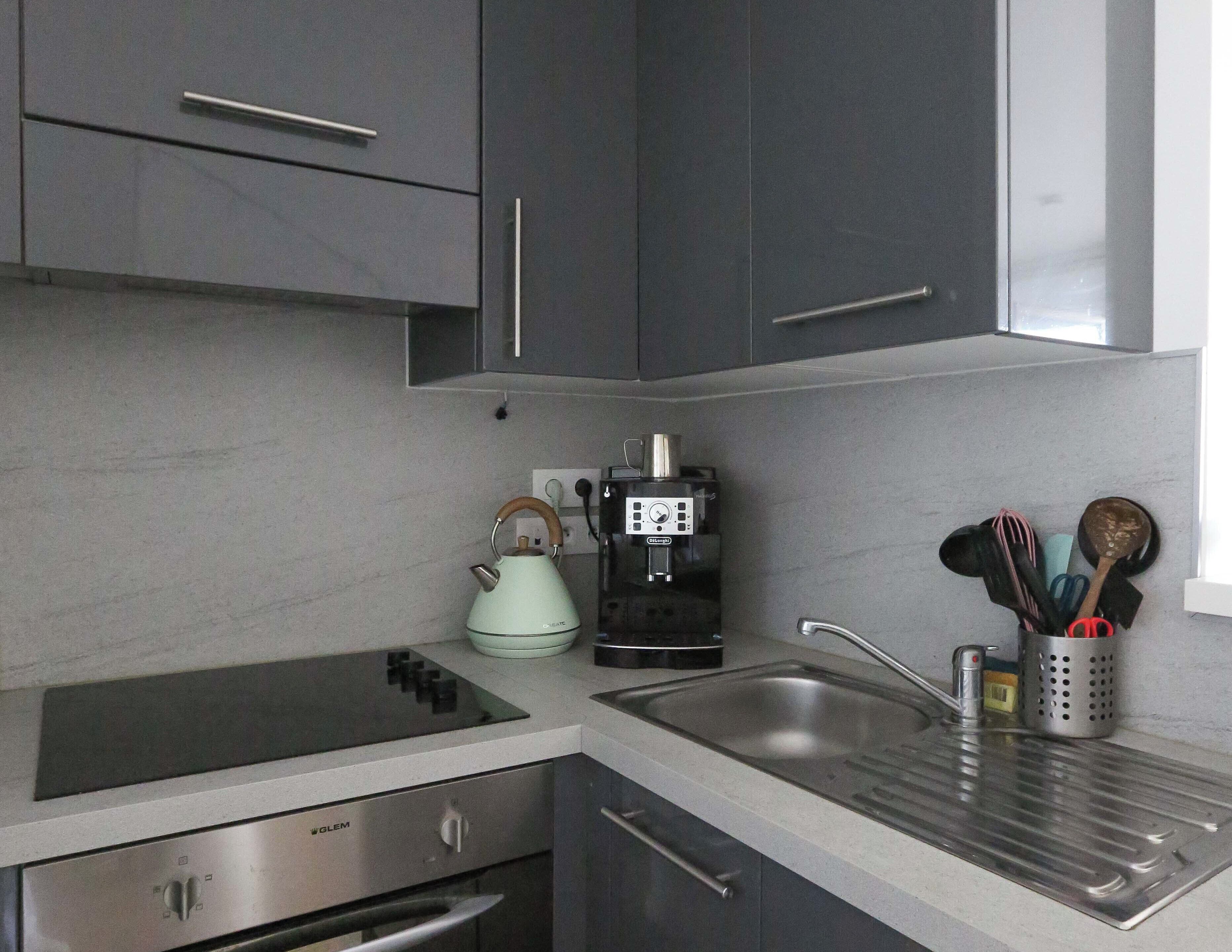 Kühlschrank, Mikrowelle, Ofen, Geschirrspüler