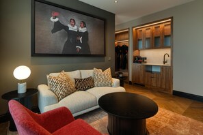 Suite, 1 Bedroom, Non Smoking | Hypo-allergenic bedding, minibar, in-room safe, blackout drapes - Radisson RED Galway (Galway)