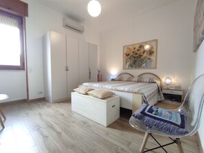 3 Schlafzimmer, Bügeleisen/Bügelbrett