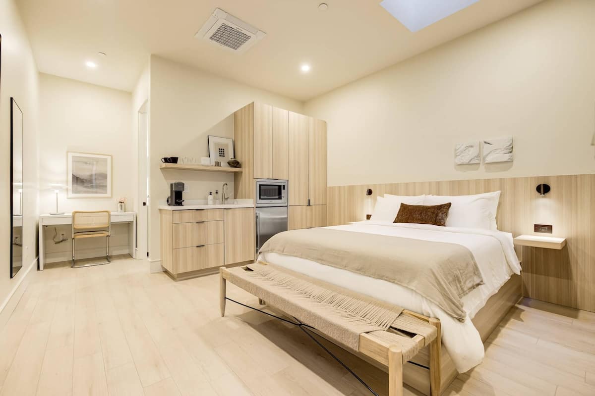 Exclusive Studio, 1 Queen Bed