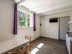 Dining - Stone house Amidst Provence's Beauty (La Roque-sur-Pernes)