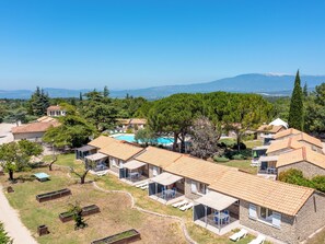 Exterior - Rental with terrace in Provence n°18 (La Roque-sur-Pernes)
