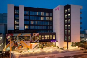 Exterior - Moxy Virginia Beach Oceanfront (Virginia Beach)