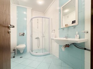 Apartment | Bathroom