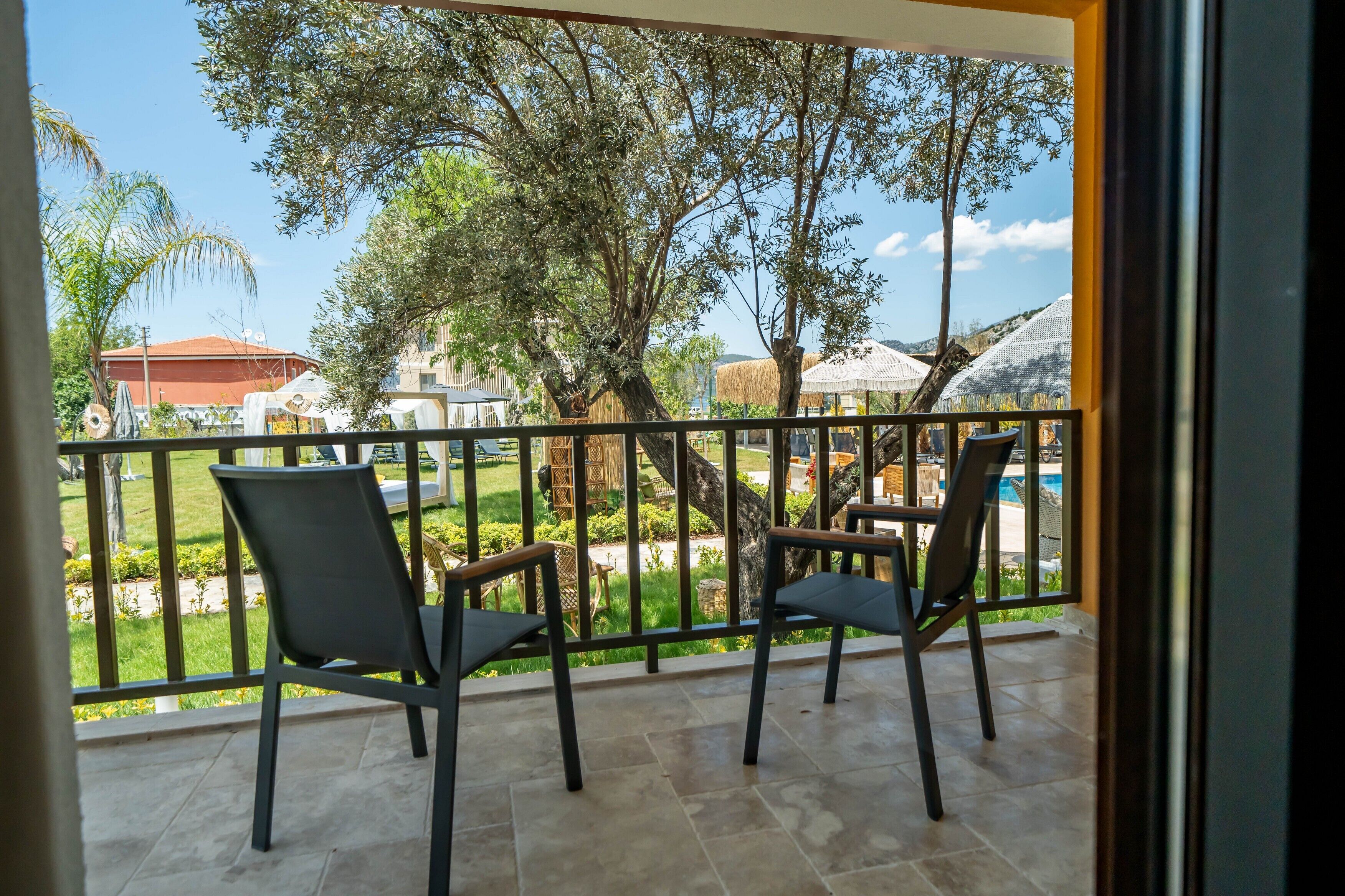 Premium bedding, free WiFi, bed sheets