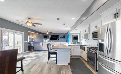 Amazing pool and outdoor entertaining area! Perfect CWS rental!  