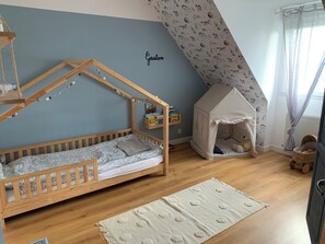 4 bedrooms, iron/ironing board, WiFi, bed sheets - Pavillon Avec Terrain (Montebourg)