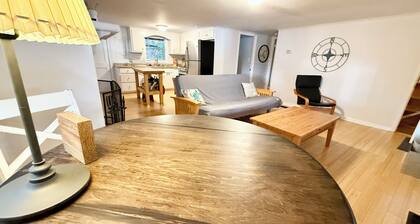 Lake Sinclair cottage! Open water views, 2BR/1BA, kayaks, dock access.Near ramps