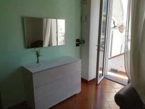 Apartemen, 2 kamar tidur, Boleh Merokok, balkon | 3 kamar tidur