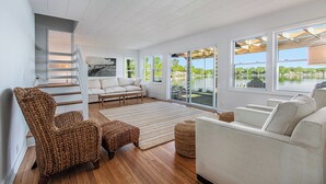 Interior - Esther House - Beautiful, Newly Renovated Lakehouse on Paw Paw Lake (Watervliet)