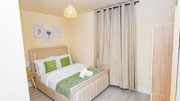 House | 3 bedrooms, iron/ironing board, free WiFi, bed sheets