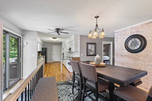 Dining - Tranquil Wooded Retreat Overlooking Truman Lake only 2 minutes from Warsaw, MO  (Warsaw)