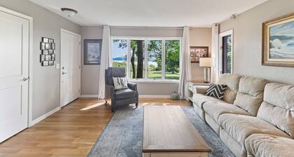 Tranquil Wooded Retreat Overlooking Truman Lake only 2 minutes from Warsaw, MO