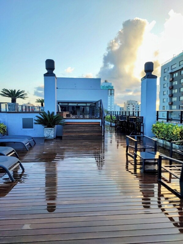 Outdoor dining - Lindo Studio em Frente ao Parque Farroupilha com Garagem (Farroupilha Porto Alegre)