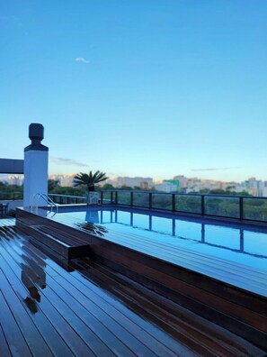 Outdoor pool - Lindo Studio em Frente ao Parque Farroupilha com Garagem (Farroupilha Porto Alegre)