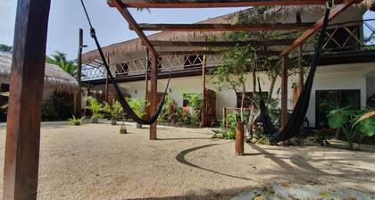 HOTEL CEDRO ROJO