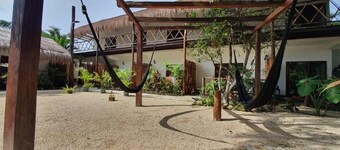 HOTEL CEDRO ROJO