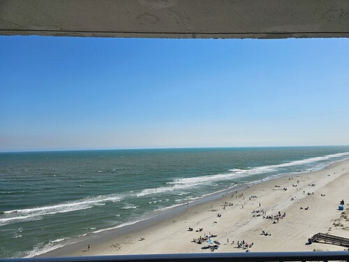 Romantic, Comfy, Beach Condo W/ Majestic Views!