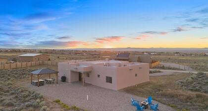 New Build! - Relax to the most Expansive sunsets east of the Rio Grande.