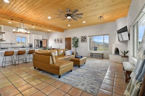 Smart TV, chimenea