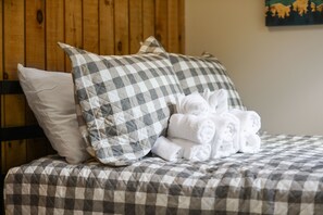 4 quartos, ferros/tábuas de passar roupa, Wi-Fi, roupa de cama