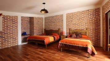 Perhemökki | 1 makuuhuone, työpöytä, kannettavalle tietokoneelle sopiva työtila