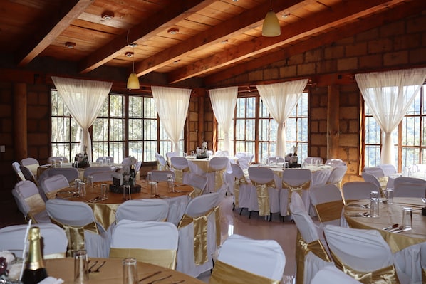 Mariage Ă lâintĂ©rieur