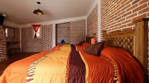 Cabana família | 1 quarto, escrivaninha, espaço de trabalho para notebook