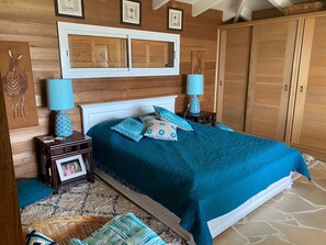 3 bedrooms, iron/ironing board, WiFi, bed sheets - Belle Villa Avec Piscine vue mer Plage de Palombaggia (Porto-Vecchio)