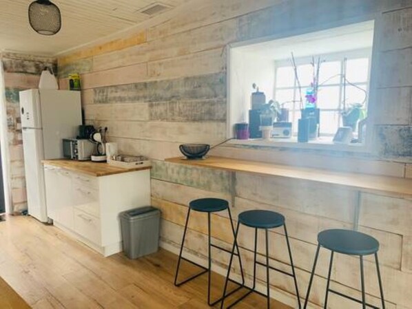 Mikrowelle, Ofen, Herdplatte, Geschirrspüler