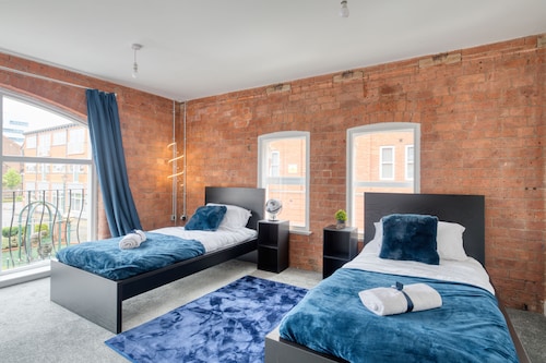 City Flat in Hull-silvester Street-free Parking