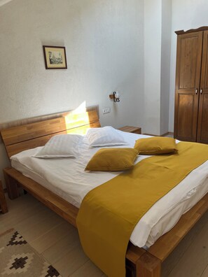 Charming Apartment | 2 bedrooms, Select Comfort beds, desk, blackout drapes
