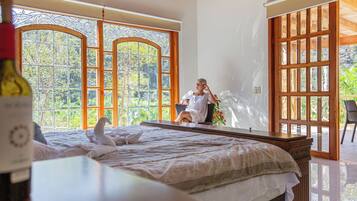 Vila júnior, vista para a montanha | Roupas de cama antialérgicas, individualmente decorados
