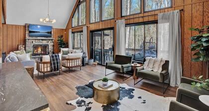 Summer lake sauna hot tub kayak Golden Tee EV