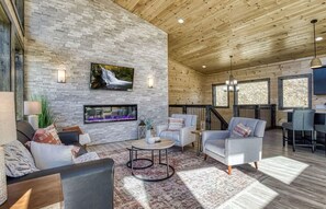 スマートテレビ、暖炉