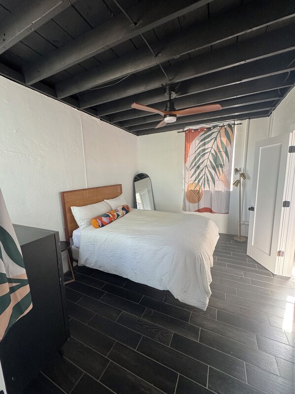 3 bedrooms, desk, iron/ironing board, free WiFi - The River Hideaway : Relax, Stay & Play (Prospect)