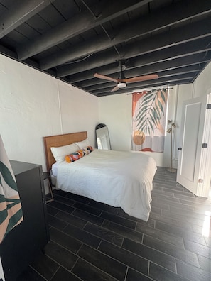 3 Schlafzimmer, Schreibtisch, Bügeleisen/Bügelbrett, kostenloses WLAN