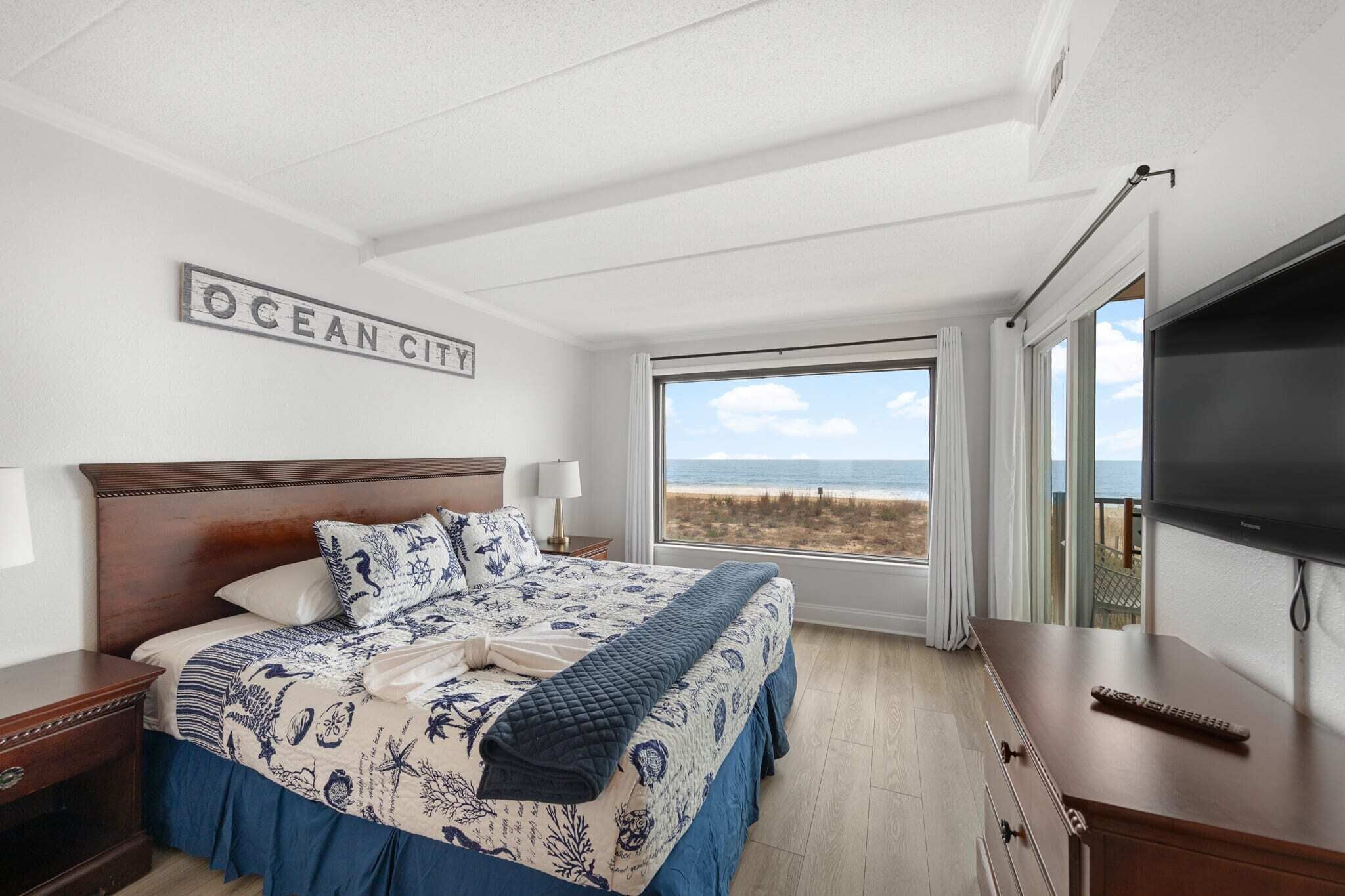 Direct Oceanfront 2 BR with Spectacular Views!